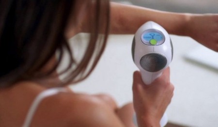 L'épilateur à lumière pulsée ne procure aucune douleur.